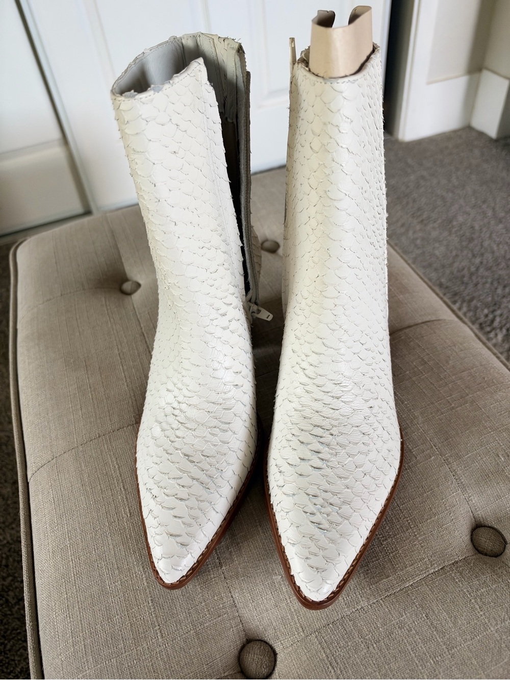 Matisse White Textured Pointed-Toe Ankle Boots